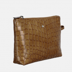 Skórzana kosmetyczka damska w odcieniu słonego karmelu we wzór krokodyla - Oferta B2B