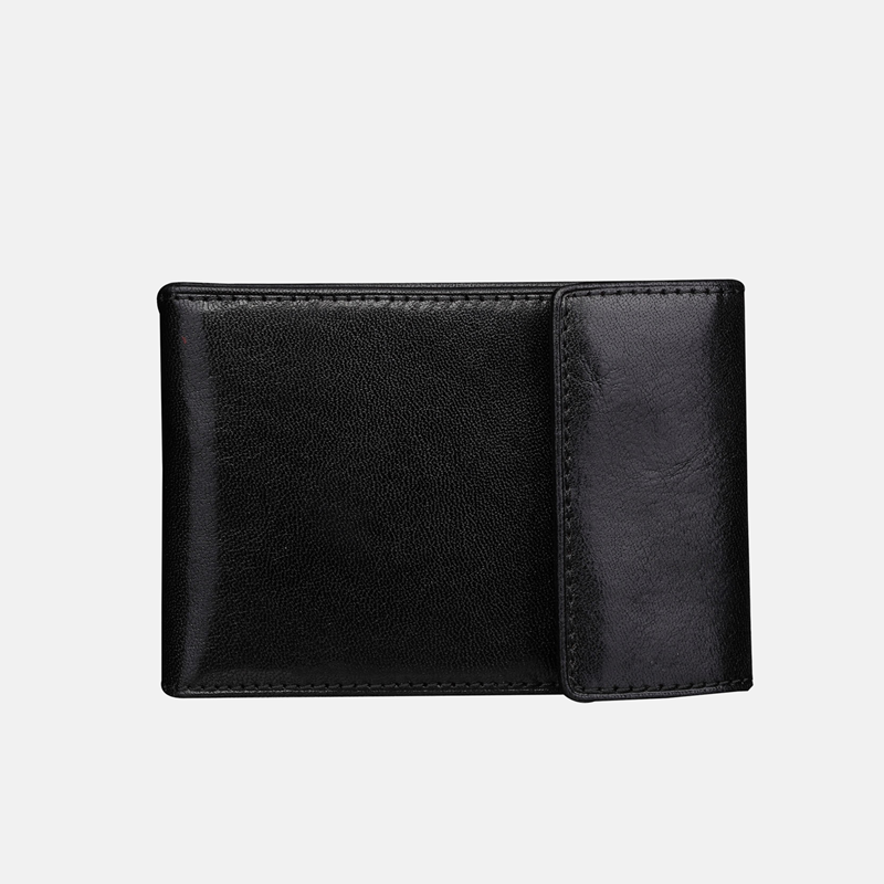 Czarne etui na karty skórzane - oferta dla firm